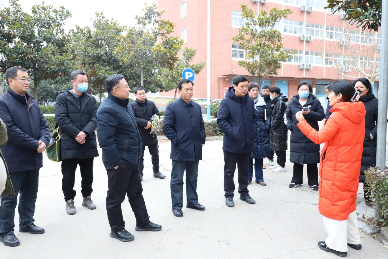 排查安全隐患 筑牢安全防线|污污污视频在线观看校领导检查督导校园安全管理工作